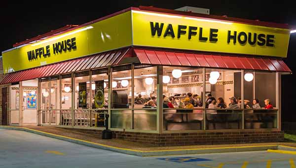 Национальный день Вафель в США Waffle House (Вафельный дом)