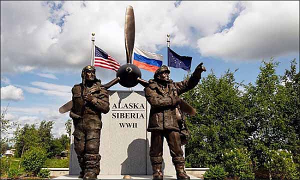 Мемориал в честь Второй мировой войны в Фэрбенксе на Аляске