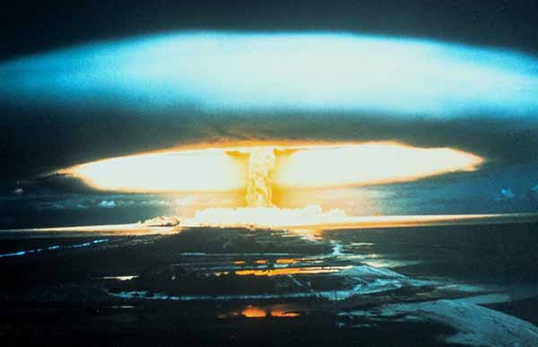 Ядерный взрыв на атоллом Джонстон Starfish Prime